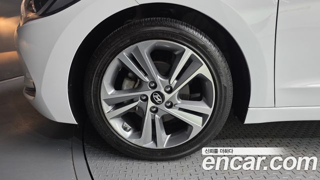 Hyundai AVANTE из Кореи Encar