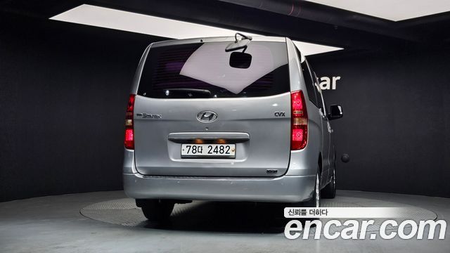 Hyundai Starex 12-Seater Wagon CVX Deluxe — пробег 172 867 км — фото 4 из 5