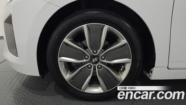 Hyundai Ioniq Value Plus — пробег 135 110 км — фото 5 из 5