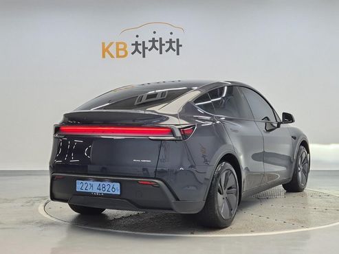 Tesla Model Y Premium Long Range AWD — пробег 17 105 км — фото 3 из 5