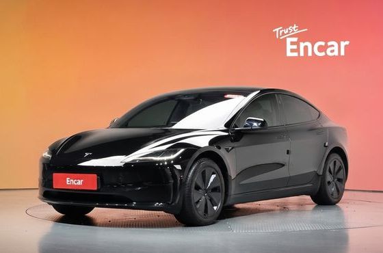 Tesla Model 3 RWD — пробег 27 915 км — фото 1 из 5
