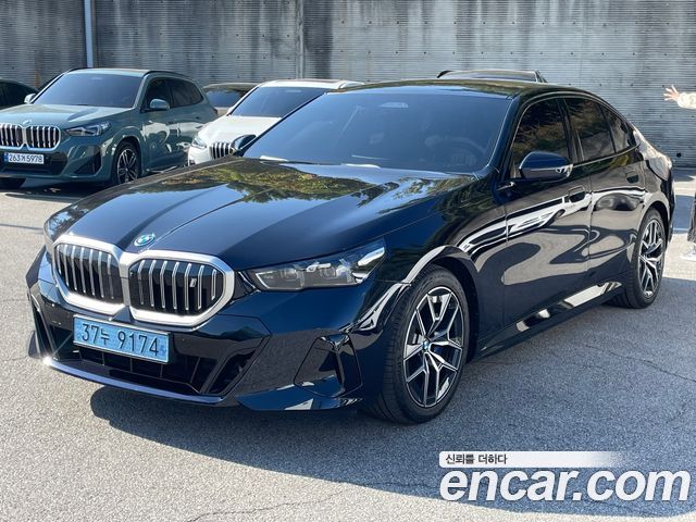 BMW i5 eDrive 40 M Sport — пробег 4 035 км — фото 1 из 5