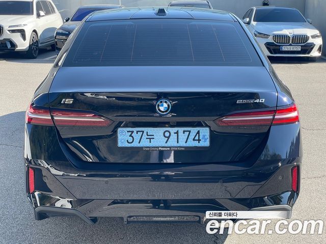 BMW i5 eDrive 40 M Sport — пробег 4 035 км — фото 4 из 5