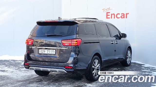 Kia Carnival из Кореи Encar