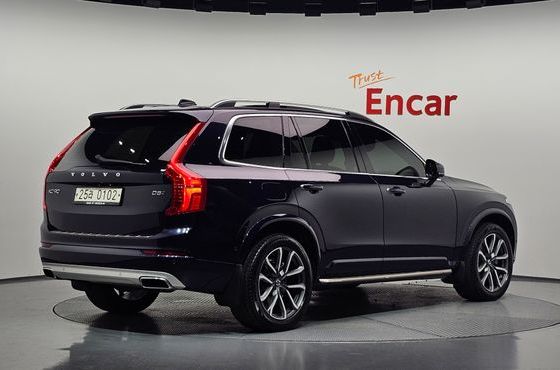 Volvo XC90 D5 Momentum — пробег 92 987 км — фото 2 из 5