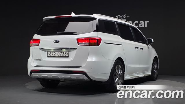 Kia Carnival 9-seater Prestige — пробег 176 609 км — фото 2 из 5