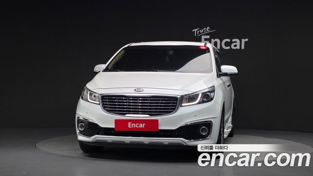 Kia Carnival 9-seater Prestige — пробег 176 609 км — фото 3 из 5