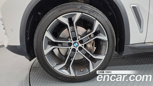 BMW X5 xDrive 30d xLine — пробег 71 786 км — фото 5 из 5