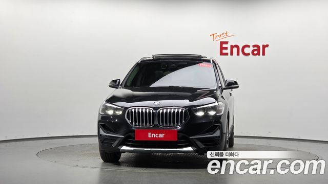 BMW X1 xDrive 20i xLine — пробег 56 486 км — фото 3 из 5