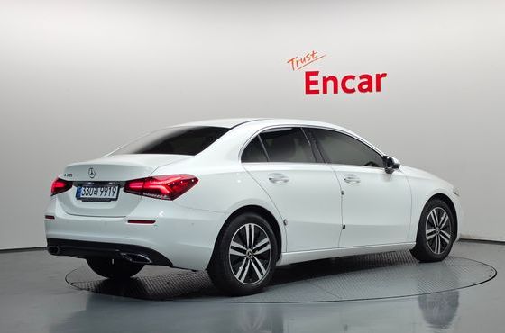 Mercedes-Benz A-Class A220 Sedan — пробег 45 659 км — фото 2 из 5