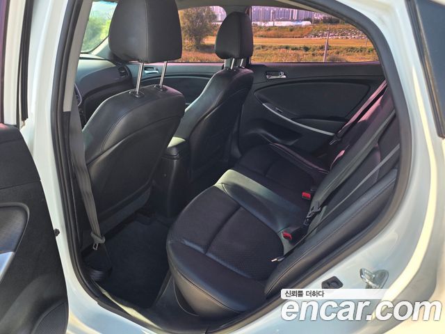 Hyundai Accent 1.4 VVT Modern — пробег 117 000 км — фото 4 из 5