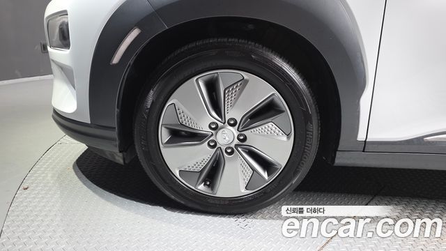 Hyundai Kona Premium — пробег 105 819 км — фото 5 из 5