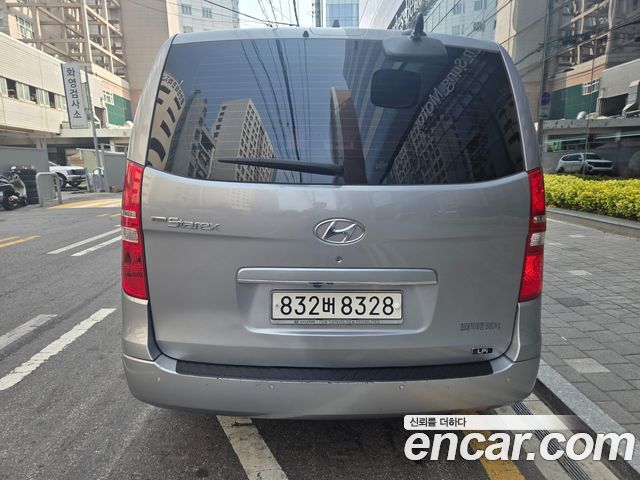 Hyundai Starex 3-Seater LPi VAN CVX Premium — пробег 159 008 км — фото 4 из 5
