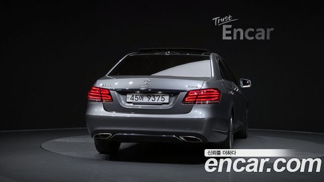 Mercedes-Benz E-Class E300 4MATIC Avantgarde — пробег 105 700 км — фото 4 из 5