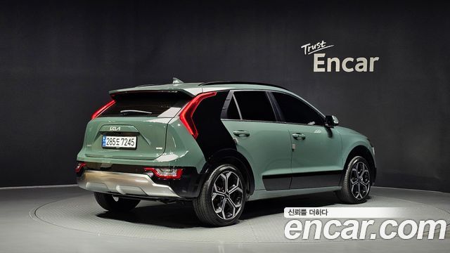 Kia Niro Signature — пробег 102 860 км — фото 2 из 5