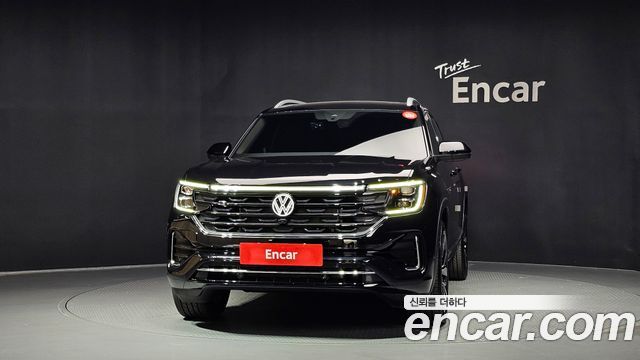 Volkswagen Atlas 2.0 TSI R-LINE 7-Seater — пробег 7 264 км — фото 3 из 5
