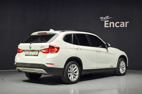 BMW X1 xDrive 20d — пробег 103 614 км — фото 2 из 5