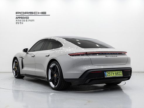 Porsche Taycan Turbo S — пробег 40 440 км — фото 2 из 5