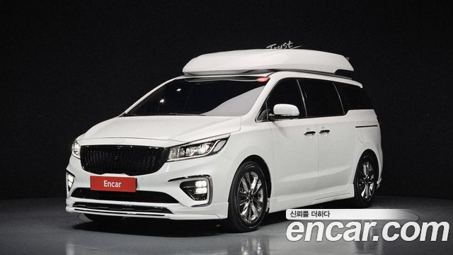 Kia Carnival 9-seater Hi-Limousine Noblesse — пробег 178 694 км — фото 1 из 5