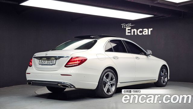 Mercedes-Benz E-Class из Кореи Encar