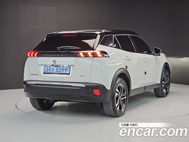 Peugeot 2008 EV GT — пробег 11 879 км — фото 3 из 5