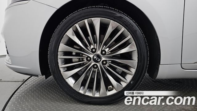 Kia K7 из Кореи Encar