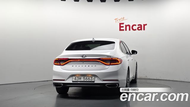 Hyundai Grandeur из Кореи Encar
