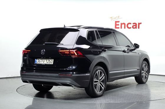 Volkswagen Tiguan 2.0 TDI Prestige — пробег 74 438 км — фото 2 из 5