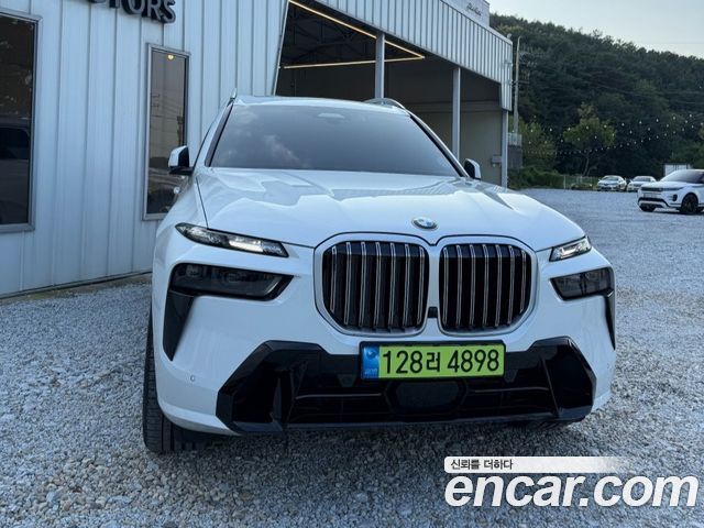 BMW X7 xDrive 40i M Sport 6STR — пробег 6 300 км — фото 1 из 5