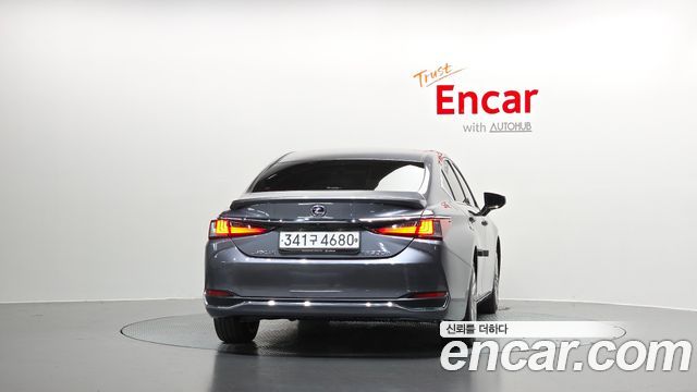 Lexus ES Executive — пробег 71 549 км — фото 4 из 5