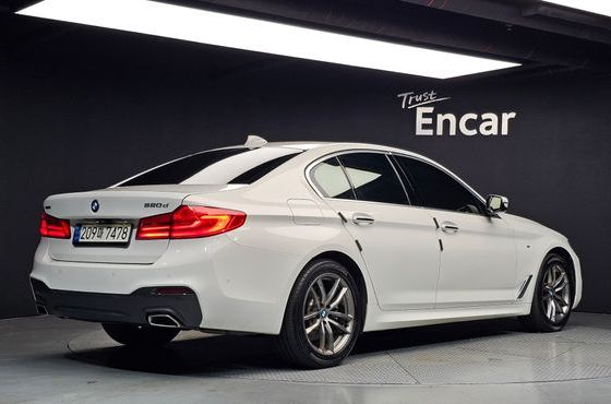 BMW 5-Series 520d xDrive M Sport Package Plus — пробег 194 675 км — фото 2 из 5