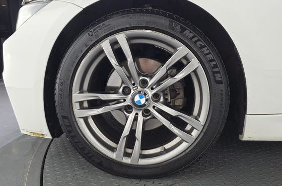 BMW 3-Series 320i M Sport — пробег 201 781 км — фото 5 из 5