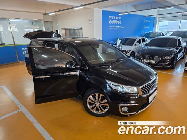 Kia Carnival 7-seater Limousine President — пробег 250 928 км — фото 5 из 5