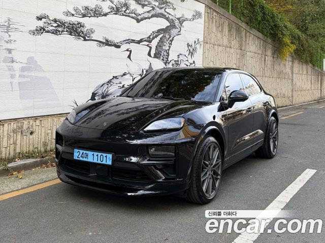 Porsche Macan Turbo — пробег 18 000 км — фото 1 из 5