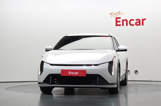 Kia EV4 Standard 2WD Earth — пробег 25 248 км — фото 3 из 5
