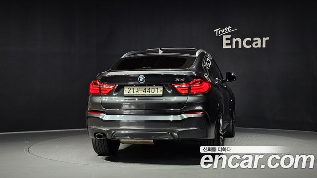 BMW X4 xDrive20d M Sport — пробег 66 218 км — фото 4 из 5
