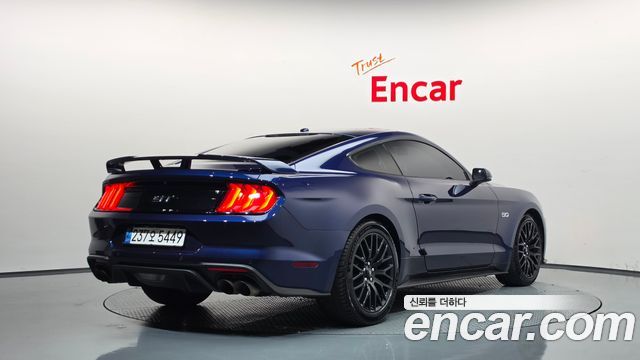 Ford Mustang GT Coupe — пробег 72 326 км — фото 2 из 5