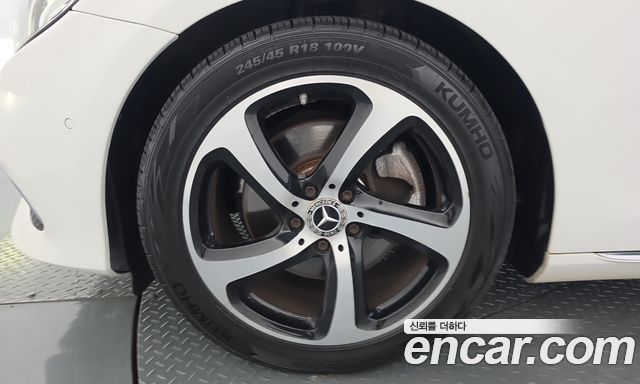 Mercedes-Benz E-Class из Кореи Encar