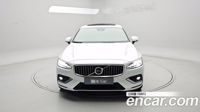 Volvo S60 B5 Ultimate Bright — пробег 34 960 км — фото 2 из 5