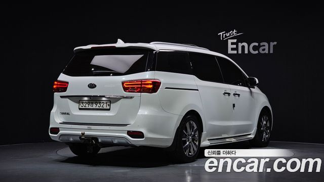Kia Carnival из Кореи Encar