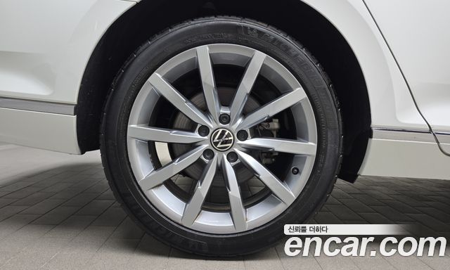 Volkswagen Passat 2.0 TDI Prestige — пробег 42 020 км — фото 5 из 5