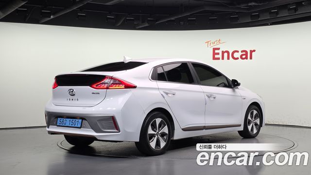 Hyundai Ioniq Q — пробег 178 174 км — фото 2 из 5