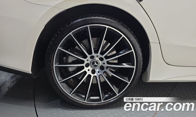 Mercedes-Benz CLS-Class CLS450 4MATIC AMG Line — пробег 49 864 км — фото 5 из 5