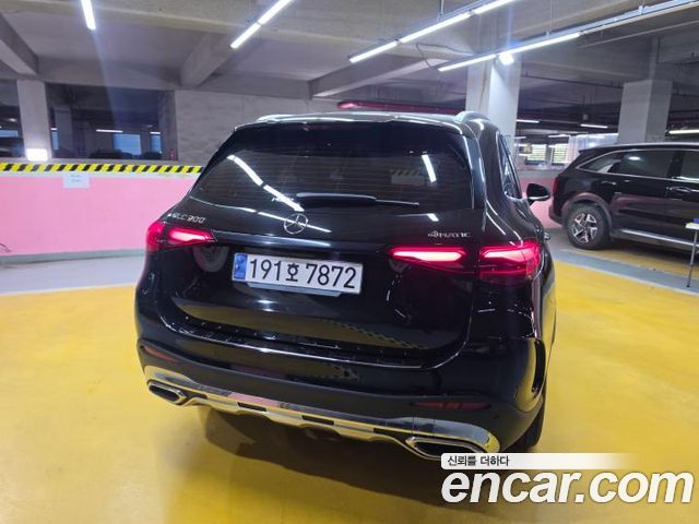 Mercedes-Benz GLC-Class GLC300 4MATIC — пробег 72 439 км — фото 4 из 5