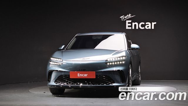 Genesis GV60 Standard AWD — пробег 4 216 км — фото 3 из 5