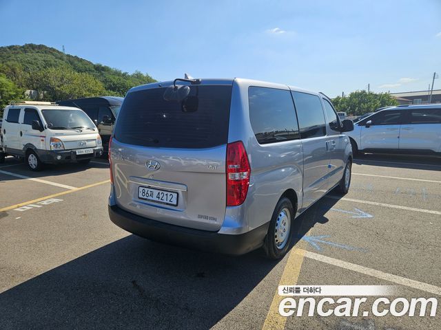 Hyundai Starex Van 3-Seater Style — пробег 88 192 км — фото 5 из 5