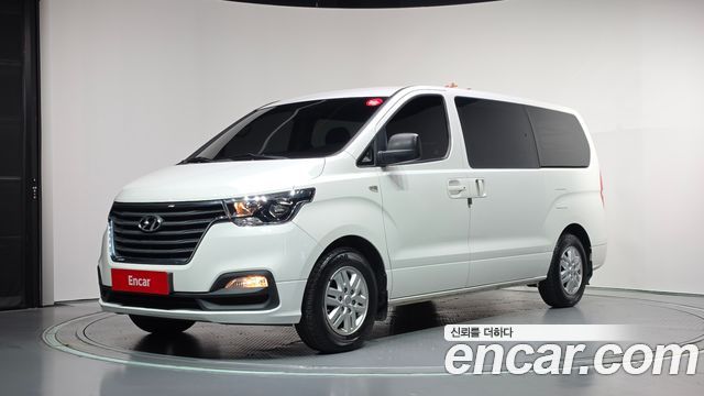 Hyundai Starex Van 5-Seater Smart — пробег 79 593 км — фото 1 из 5