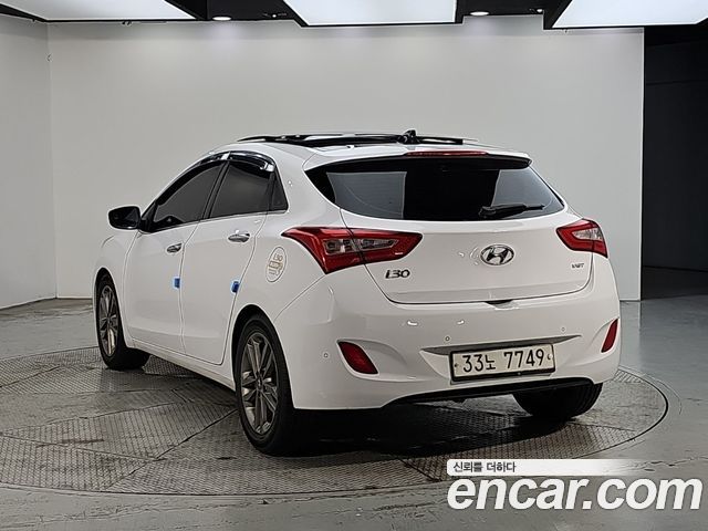 Hyundai i30 Diesel 1.6 PYL — пробег 194 000 км — фото 3 из 5