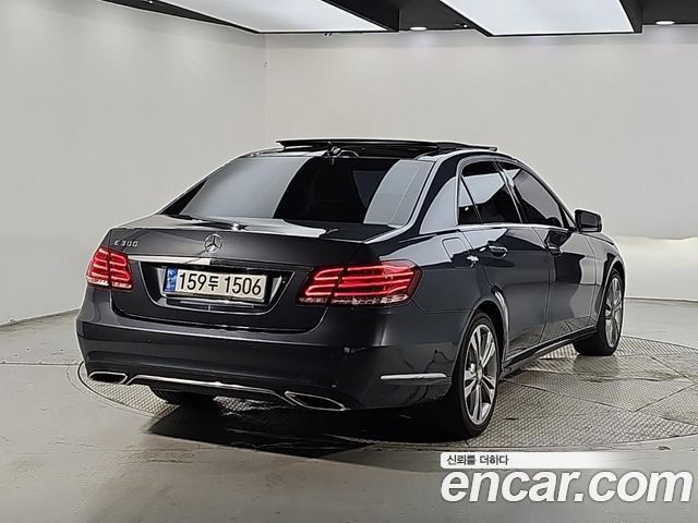 Mercedes-Benz E-Class E300 Avangard — пробег 97 041 км — фото 4 из 5