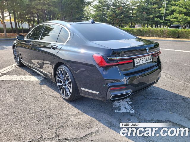 BMW 7-Series 740Li xDrive M Sport Package — пробег 162 126 км — фото 4 из 5